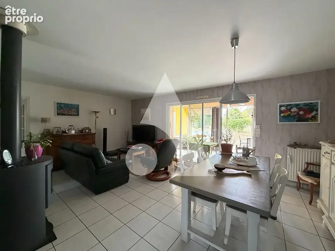 Maison Frontenay-rohan-rohan 6 pièce(s) 133.90 m2 - photo 2