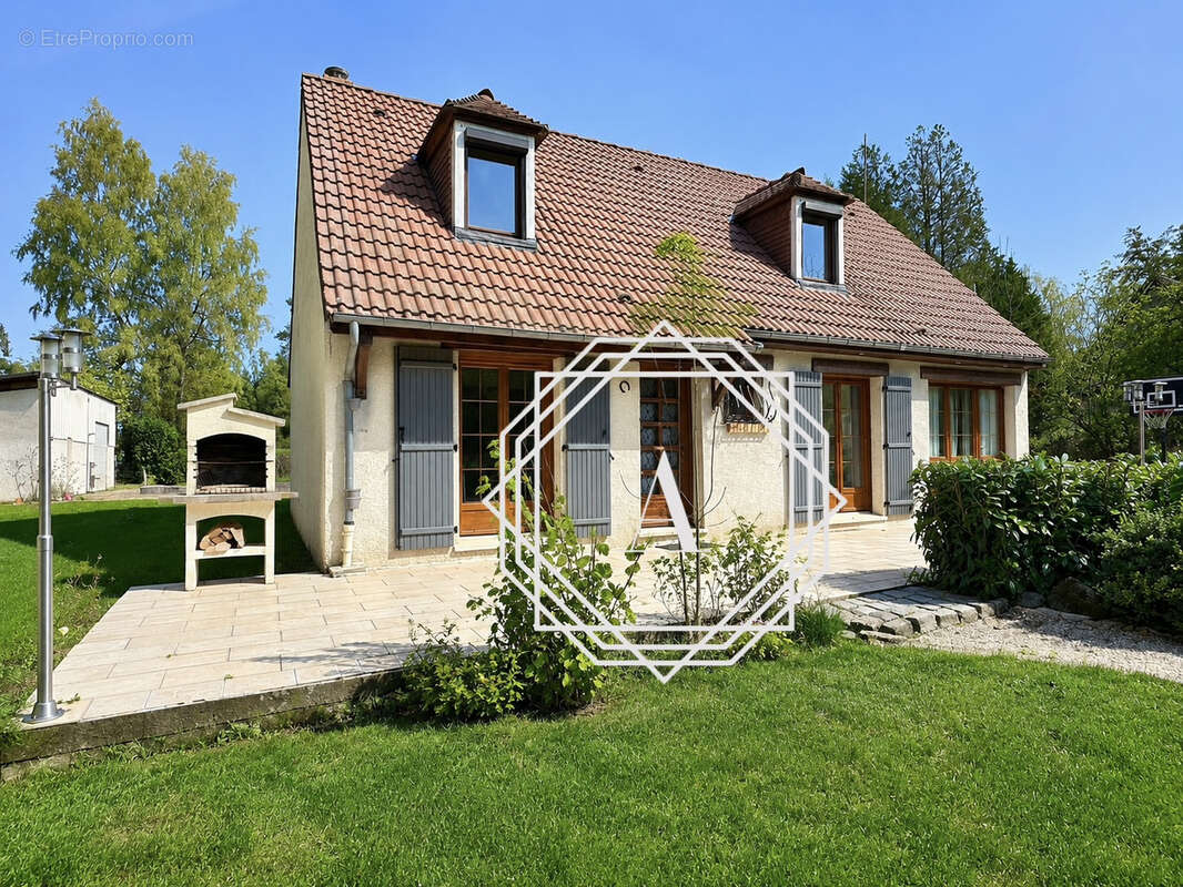 Maison à SAINT-GERMER-DE-FLY
