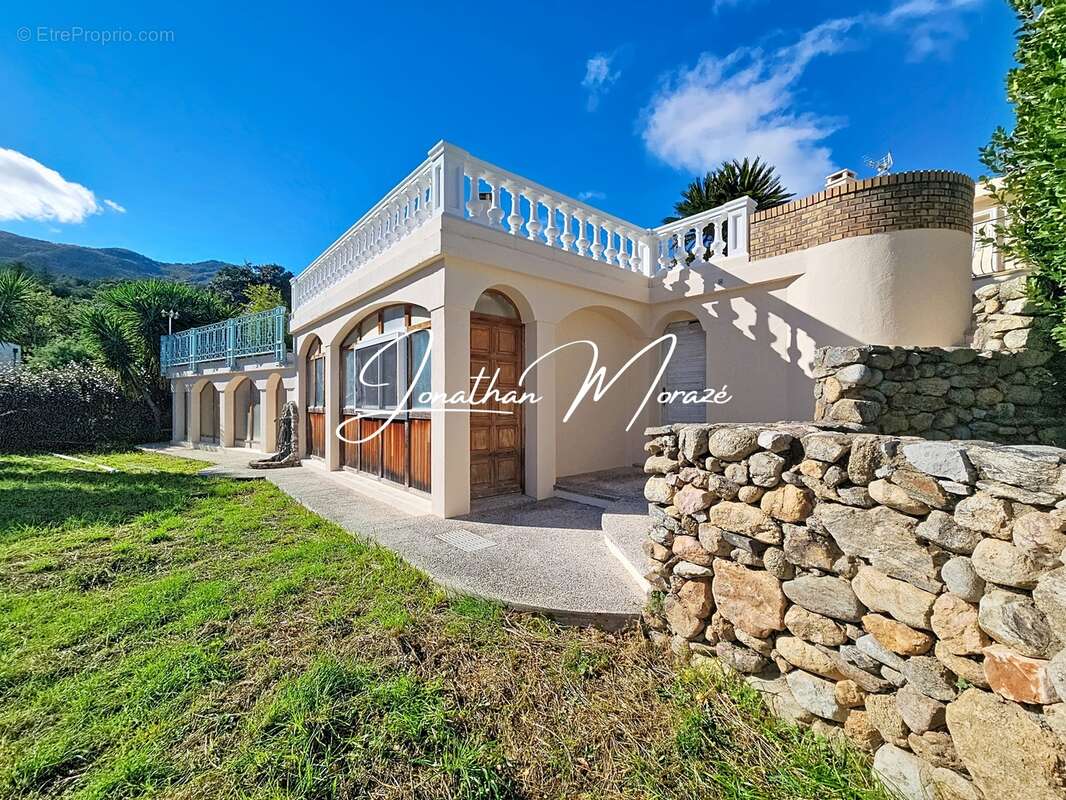 Maison à VILLELONGUE-DELS-MONTS