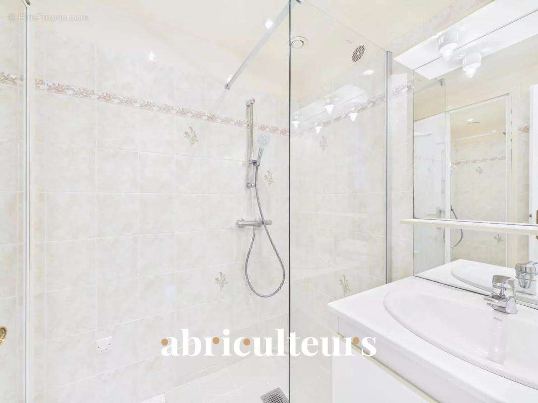 Maison à AVILLY-SAINT-LEONARD