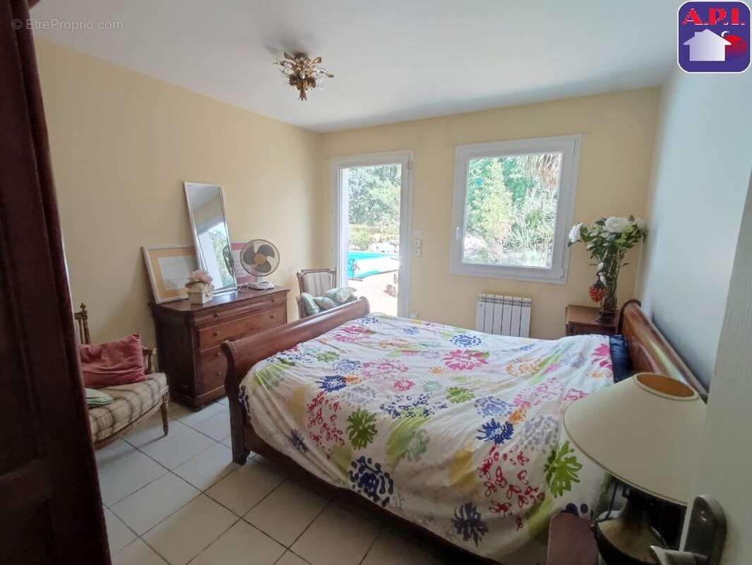 Maison 297 m² à Saint-Jean-Du-Falga  - photo 8