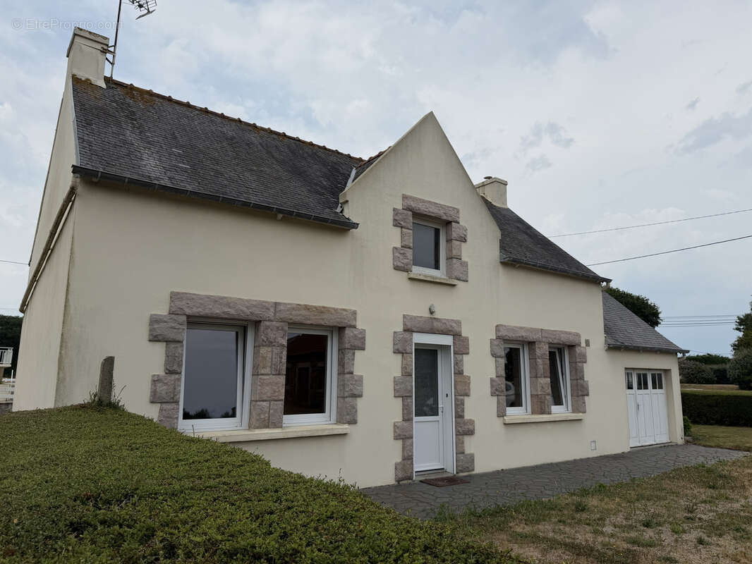 Erquy 22430, fort potentiel pour cet ensemble immobilier avec maison, ancienne forge et hangar. - photo 2
