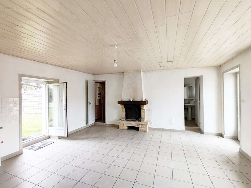 Maison 125 m² à Saint-Hilaire-De-Chaleons  - photo 3