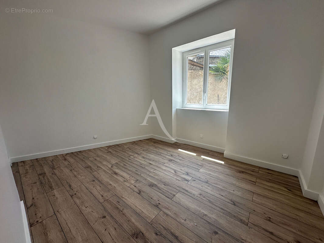 Appartement à NOZAY