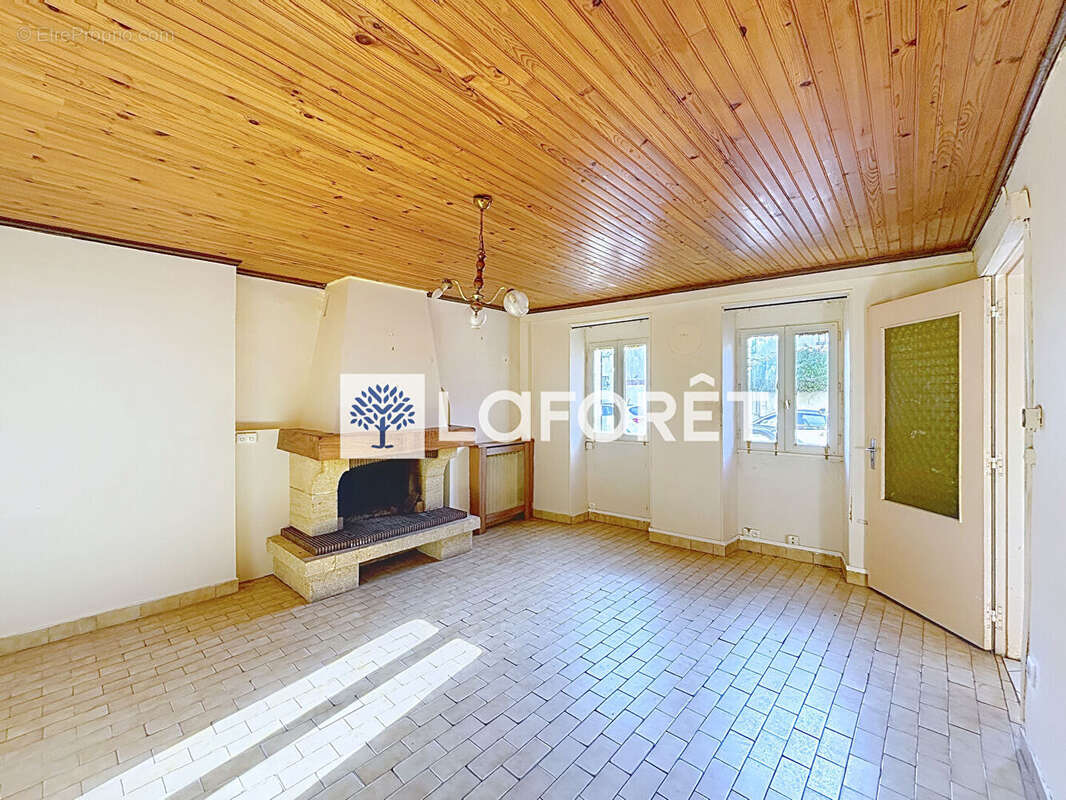 Maison à SAINT-NOM-LA-BRETECHE