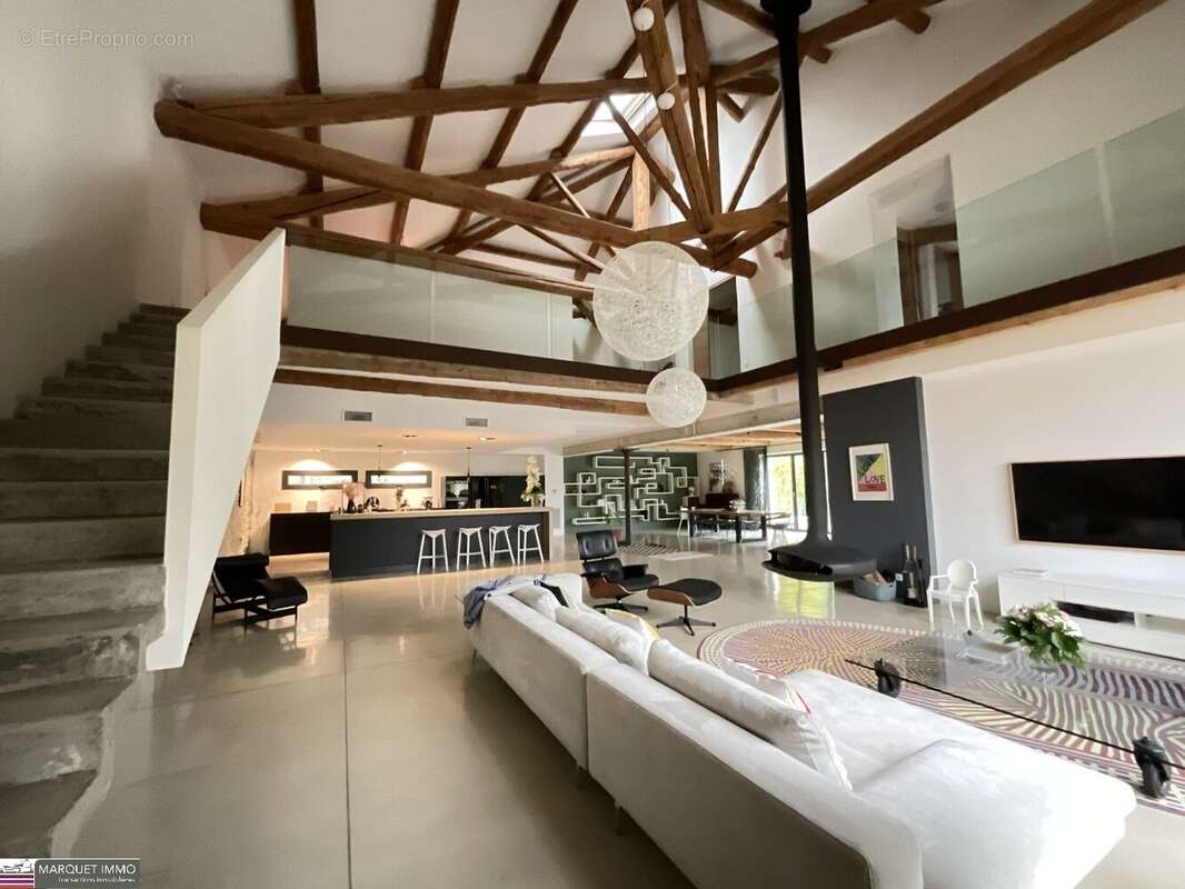 Maison à THEZAN-LES-BEZIERS