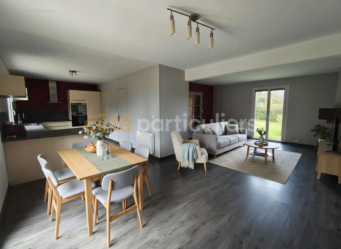 Maison à SAINT-PIERRE-SUR-DIVES