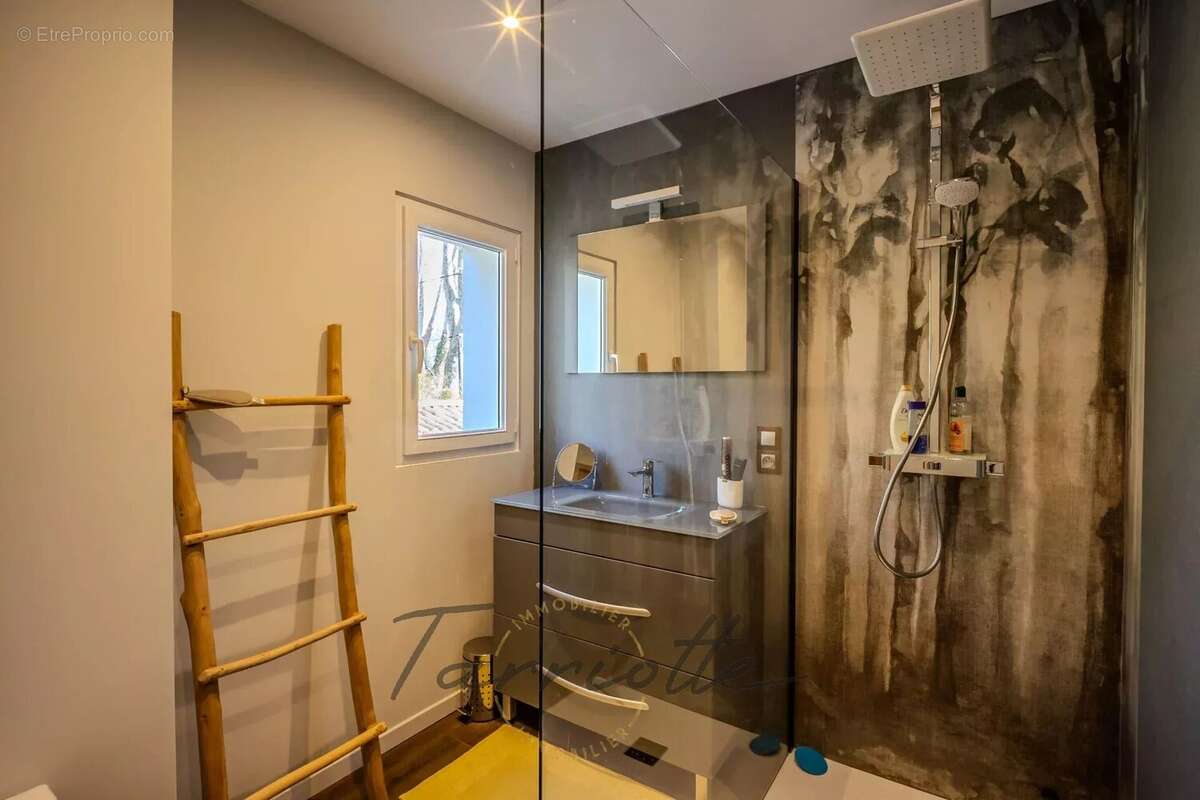 VILLA - 10672 - photo 16