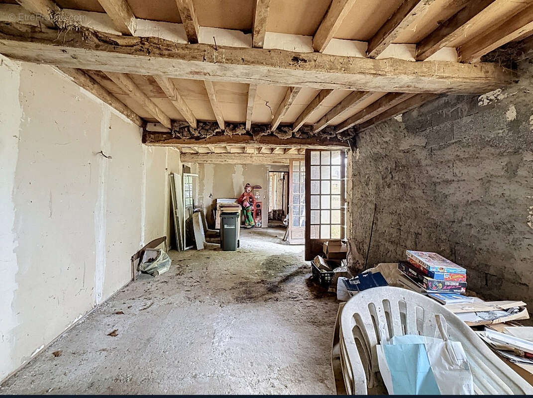 Longère à réhabiliter (924 m² de terrain) - photo 4