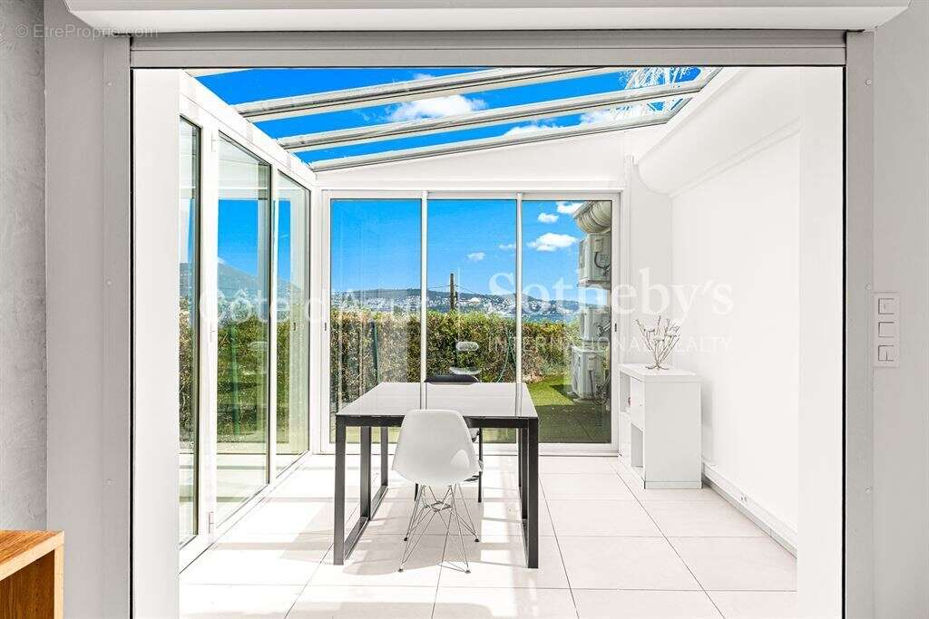 Duplex avec jardin, piscine et vue panoramique sur la mer sur les hauteurs de Nice - photo 15