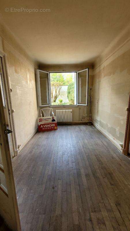 Appartement à PARIS-14E