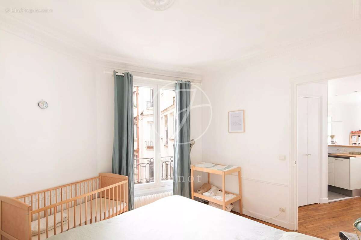 Appartement à PARIS-18E