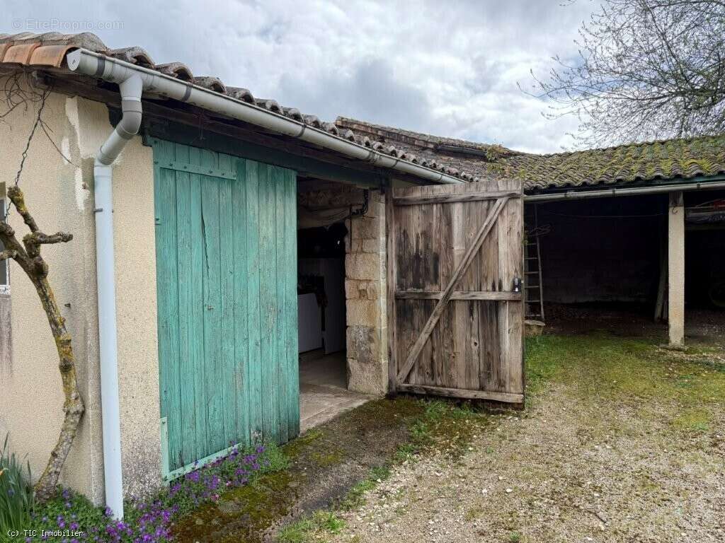 Maison à SAUZE-VAUSSAIS