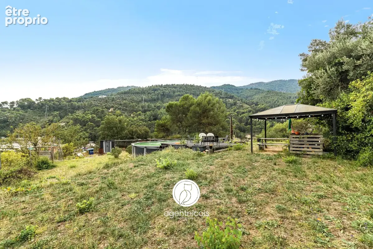 Contes // la pointe : maison - 8 pièces - terrain - vue dégagée - piscine - stationnements - photo 2