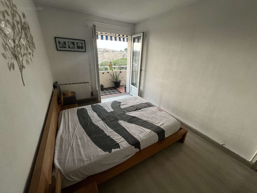 Appartement à SEPTEMES-LES-VALLONS