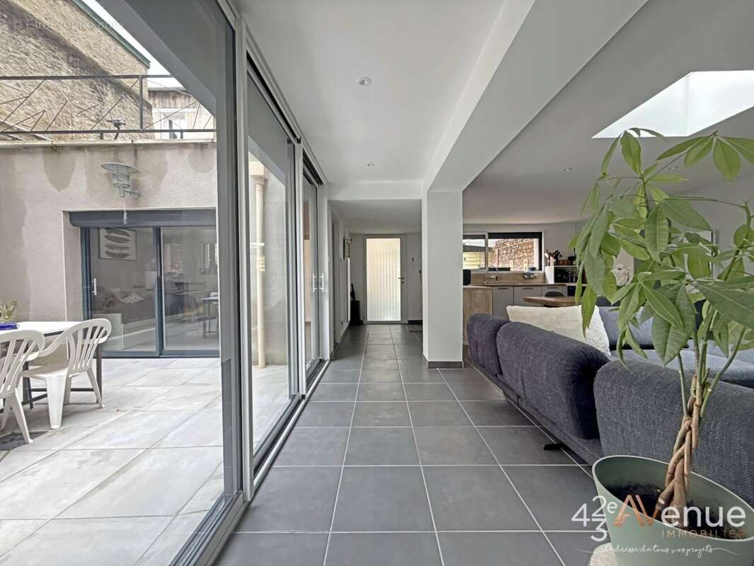 Appartement à SAINT-ETIENNE
