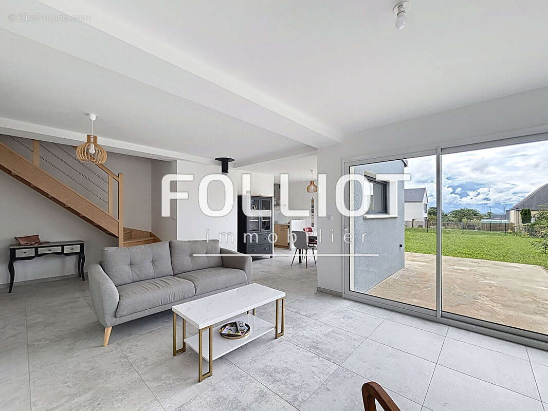 Maison à MONTMARTIN-SUR-MER