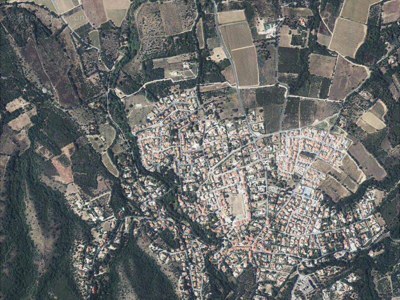 Terrain à VILLELONGUE-DELS-MONTS