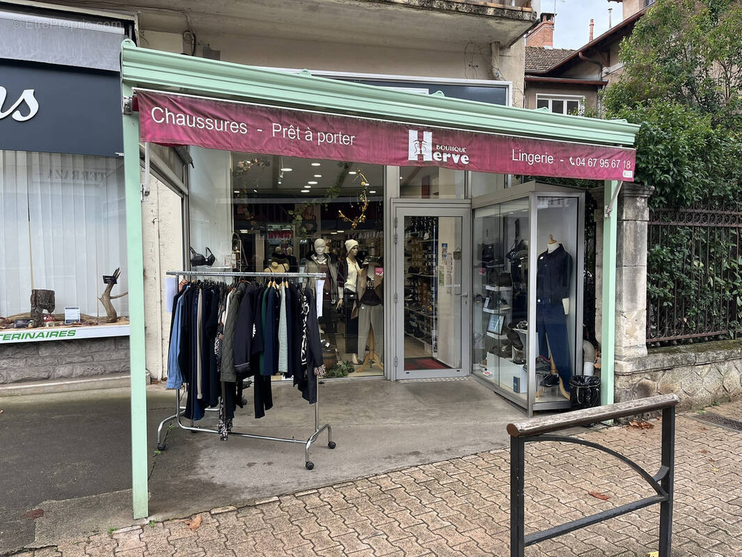 Commerce à LAMALOU-LES-BAINS