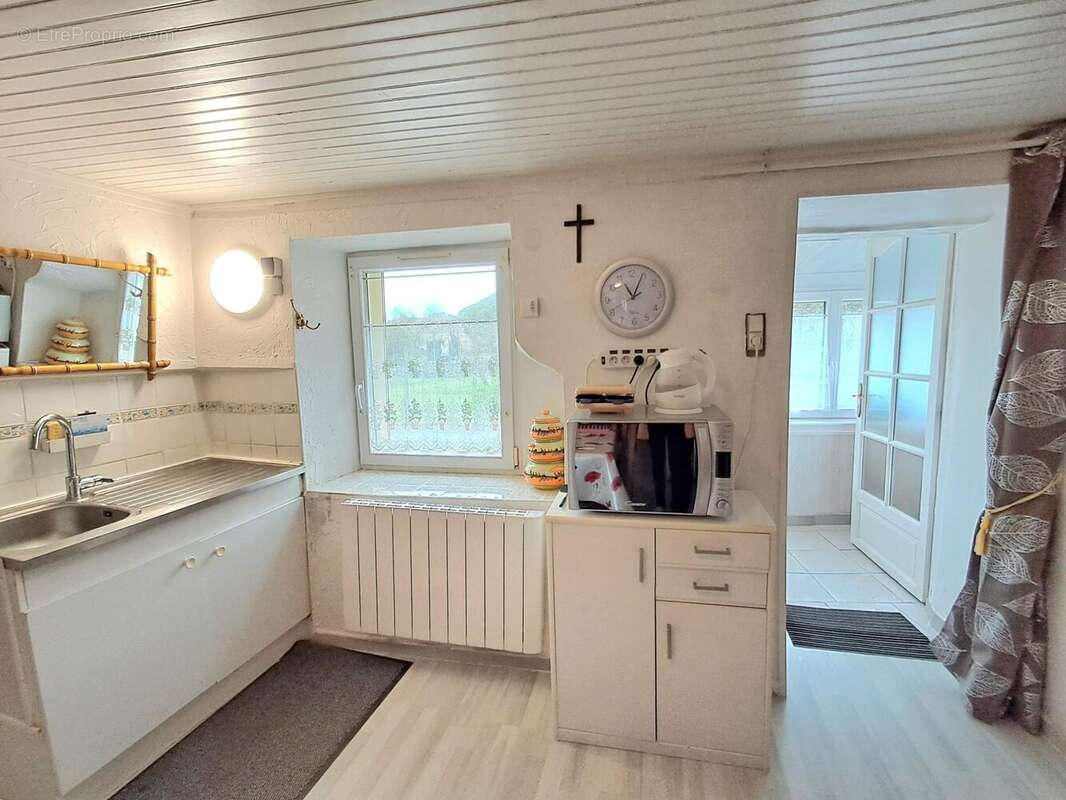 Photo 2 - Maison à HYEMONDANS