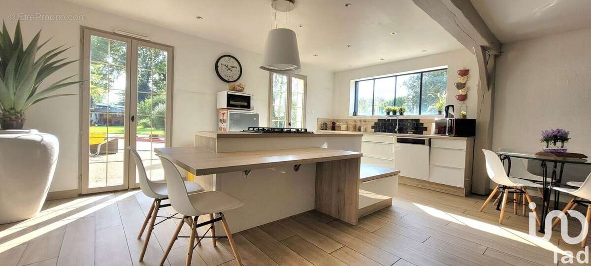 Photo 4 - Maison à ETREPAGNY