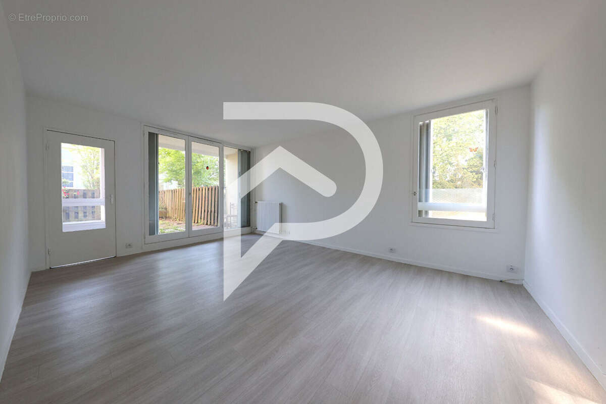 Appartement à CORBEIL-ESSONNES