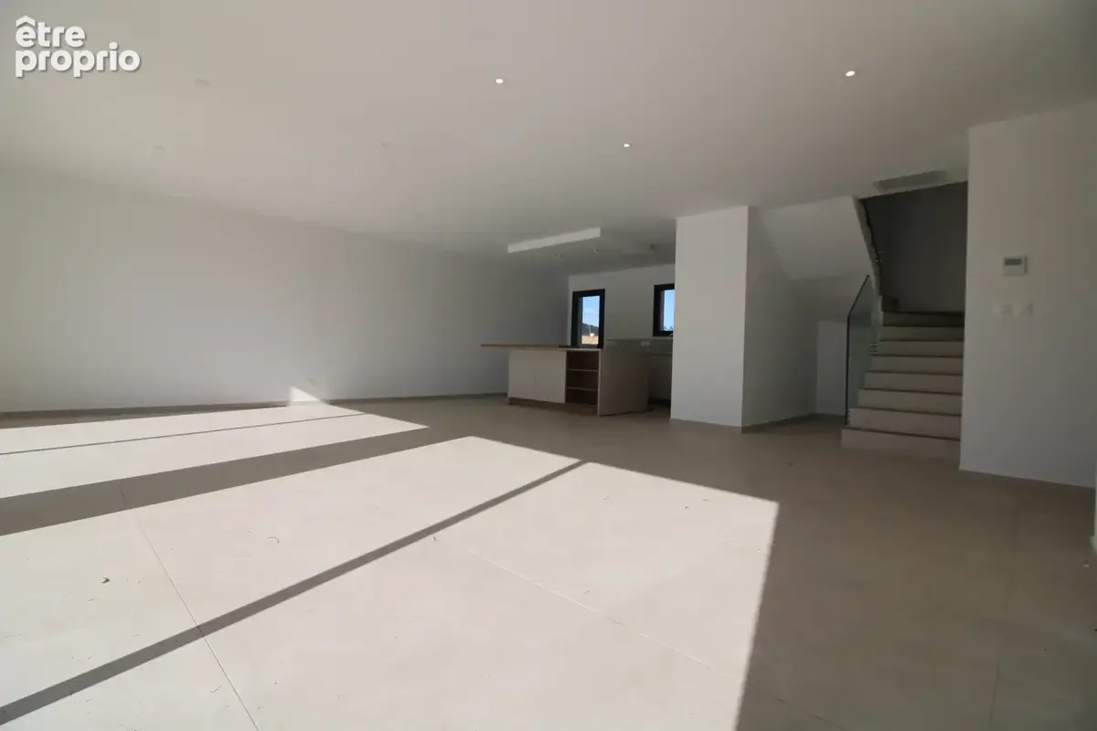 VILLA RT 2020 de 160 m2 sur terrain 430 m2. - photo 17