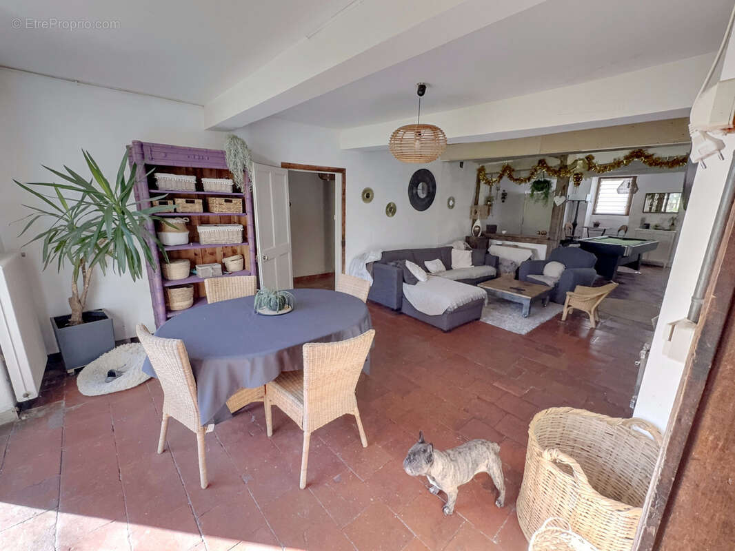 Maison à SOUAL