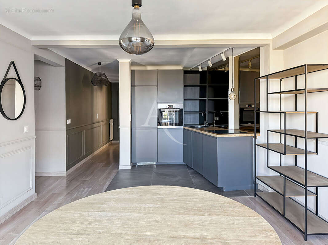 Appartement à LE CANNET