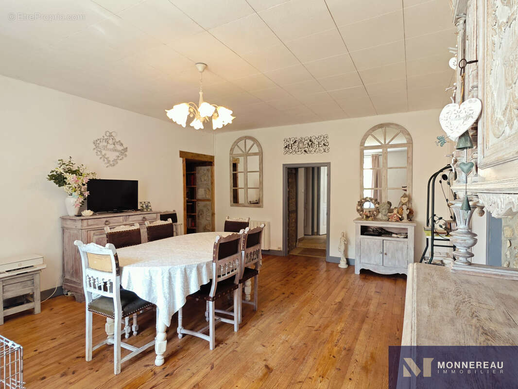 Maison en pierre avec piscine - photo 3