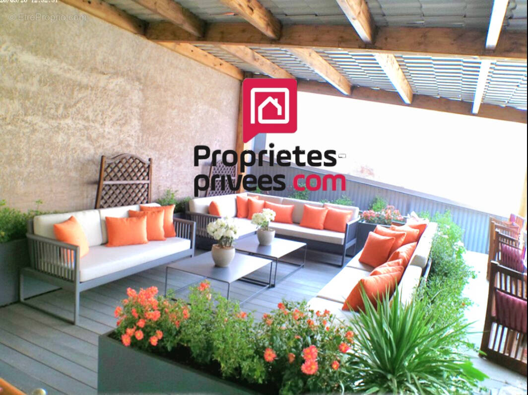 Appartement à LE CHAMBON-FEUGEROLLES