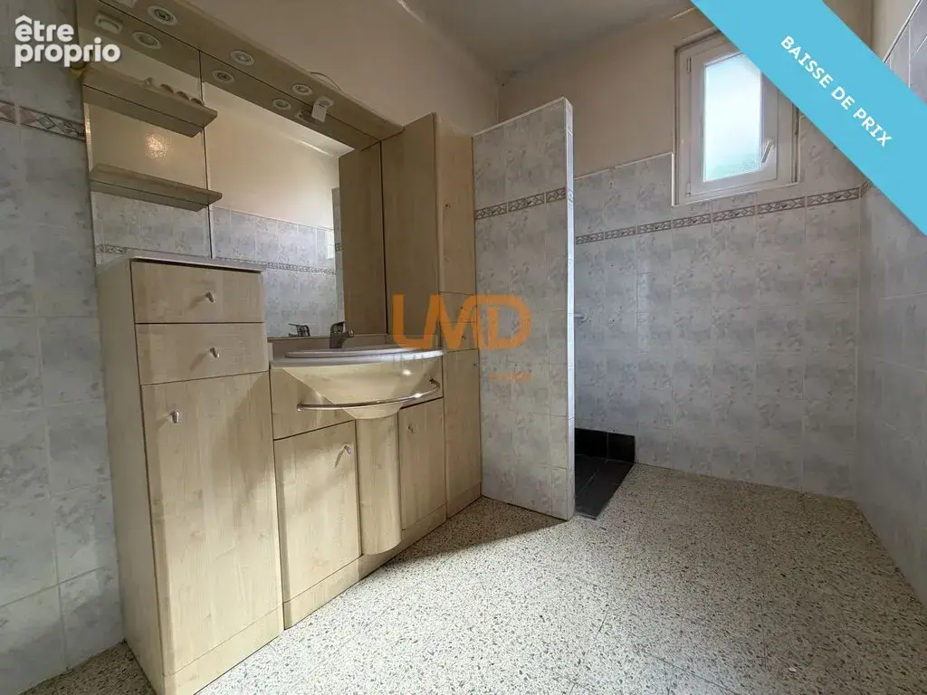 Maison de ville 100 m2 T4 avec cour et garage - photo 6