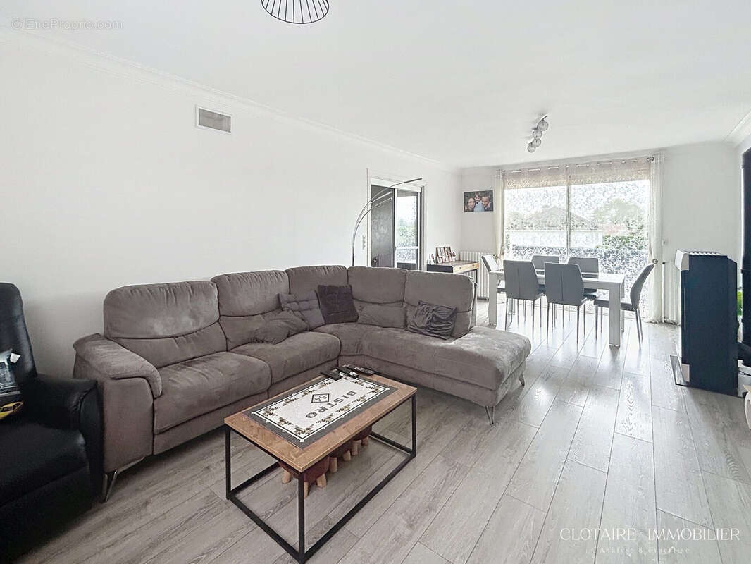 Maison à JONQUIERES