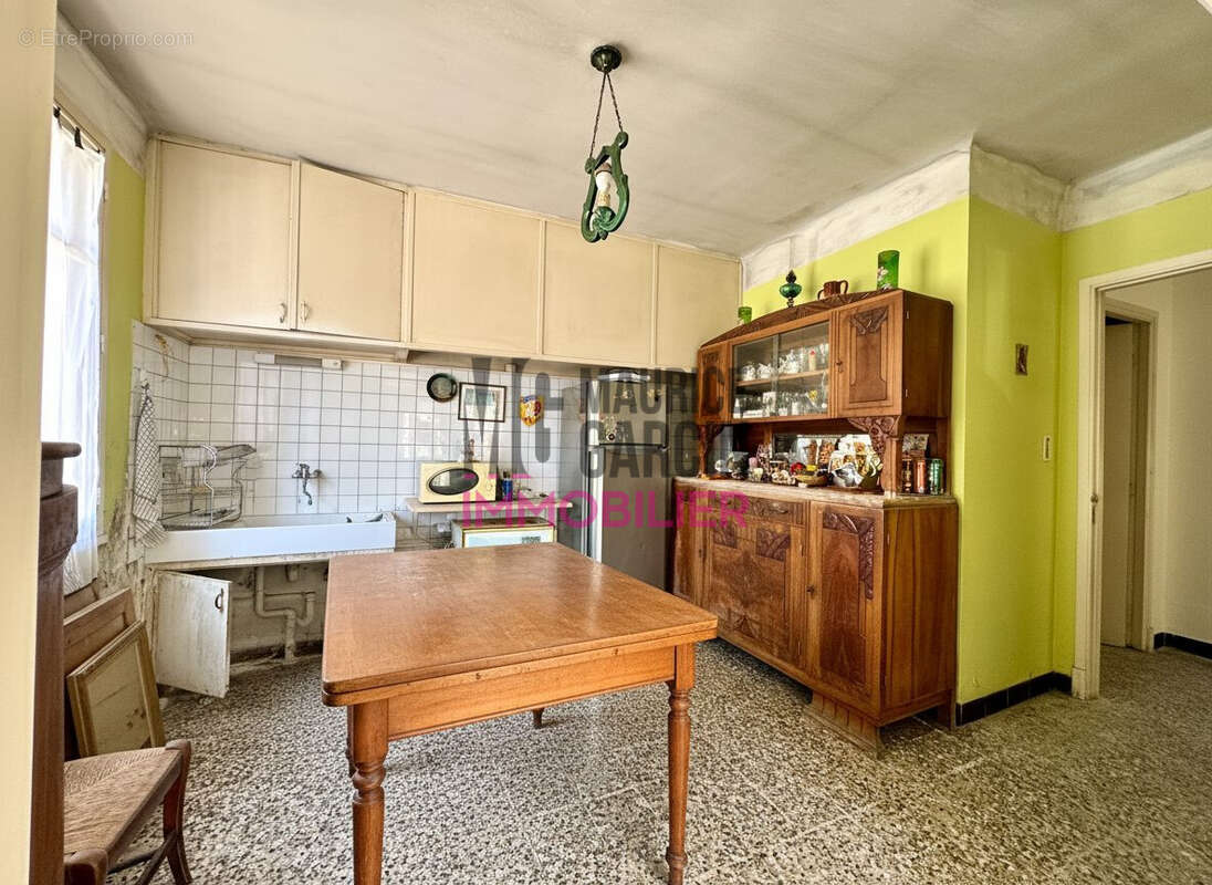 Appartement à PERNES-LES-FONTAINES