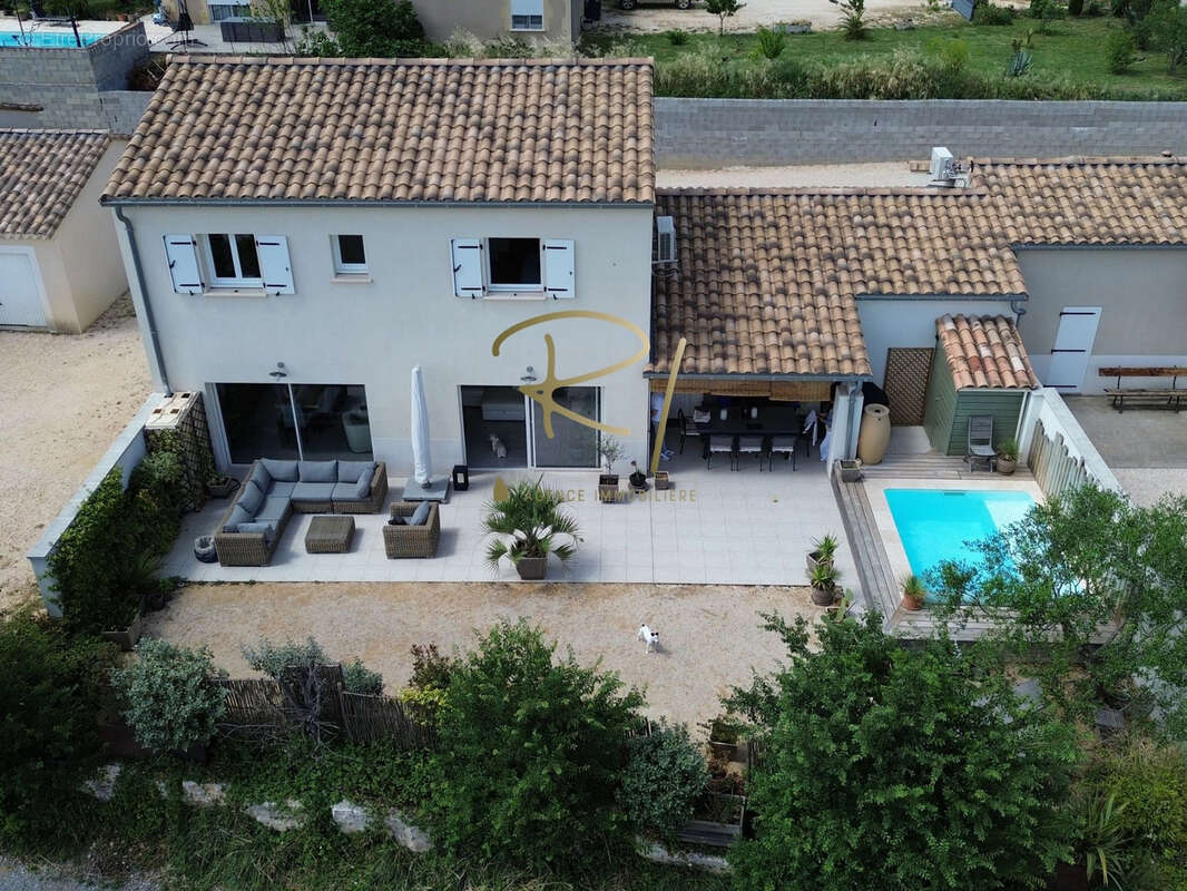 Maison à BARJAC