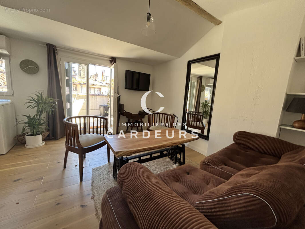 Vente appartement de type 2 avec terrasse, Aix en Provence, centre ville. - photo 6