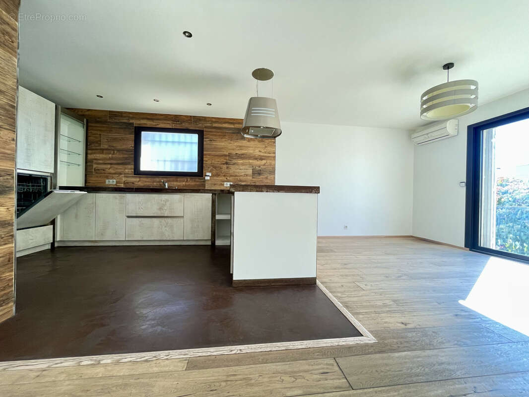 Appartement à FREJUS