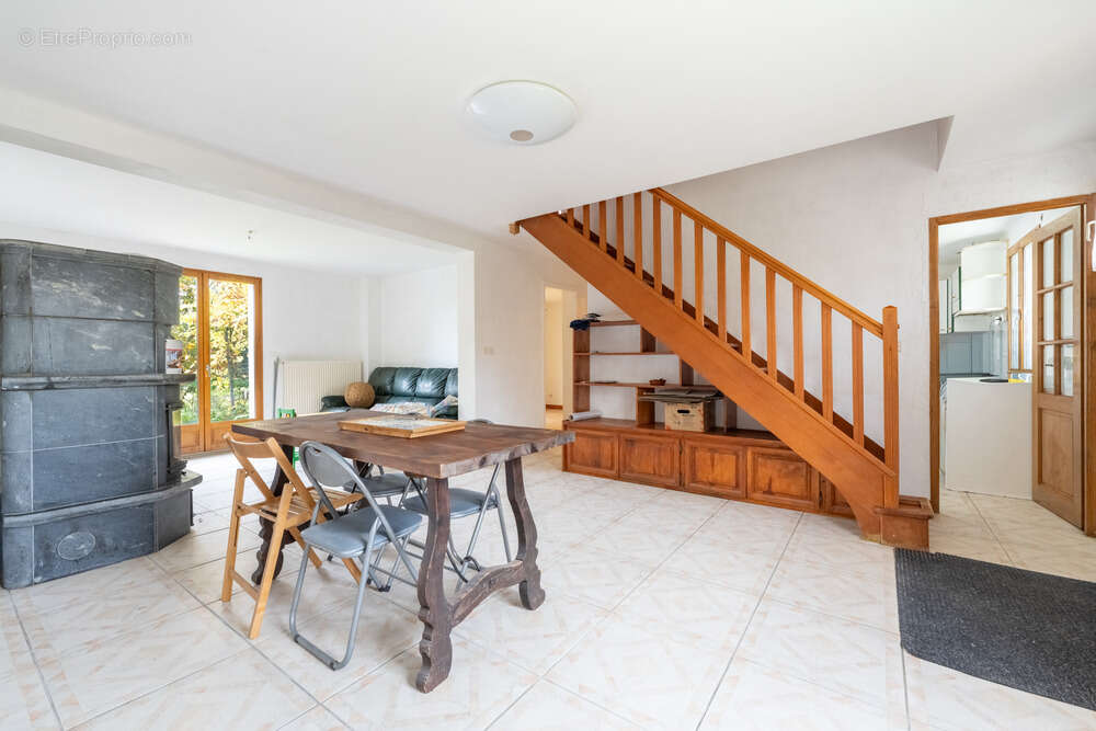 Maison à TACOIGNIERES