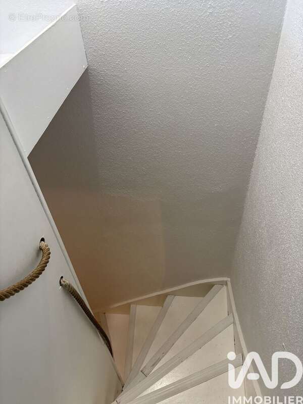 Appartement 40 m² à Murat-Le-Quaire  - photo 4