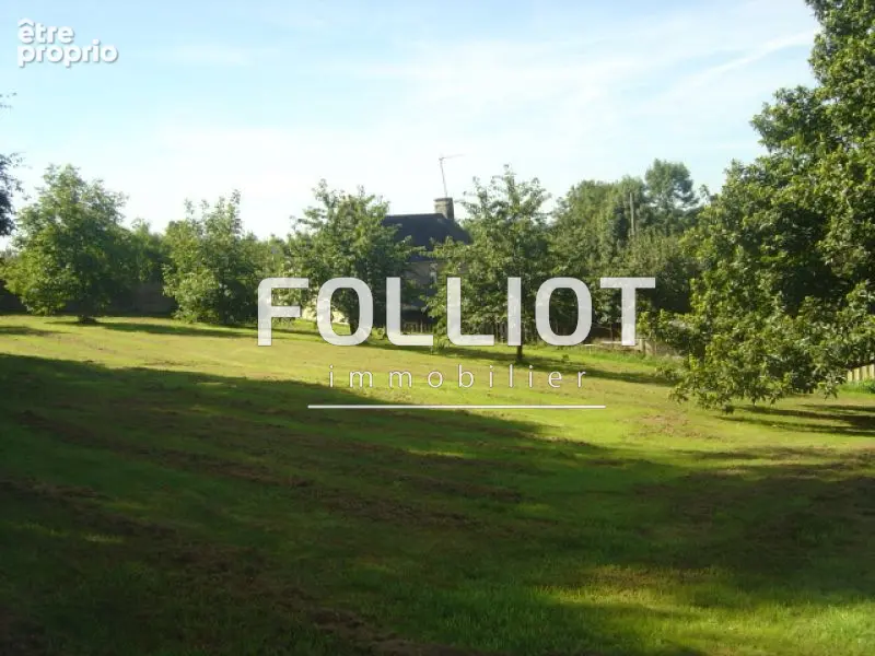 A vendre a 2 km du centre de vire terrain a batir de 1 400 m² - photo 3