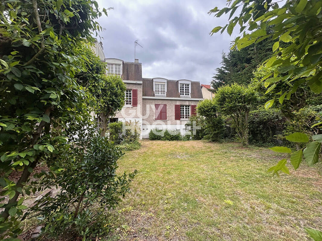 Maison à LES PAVILLONS-SOUS-BOIS