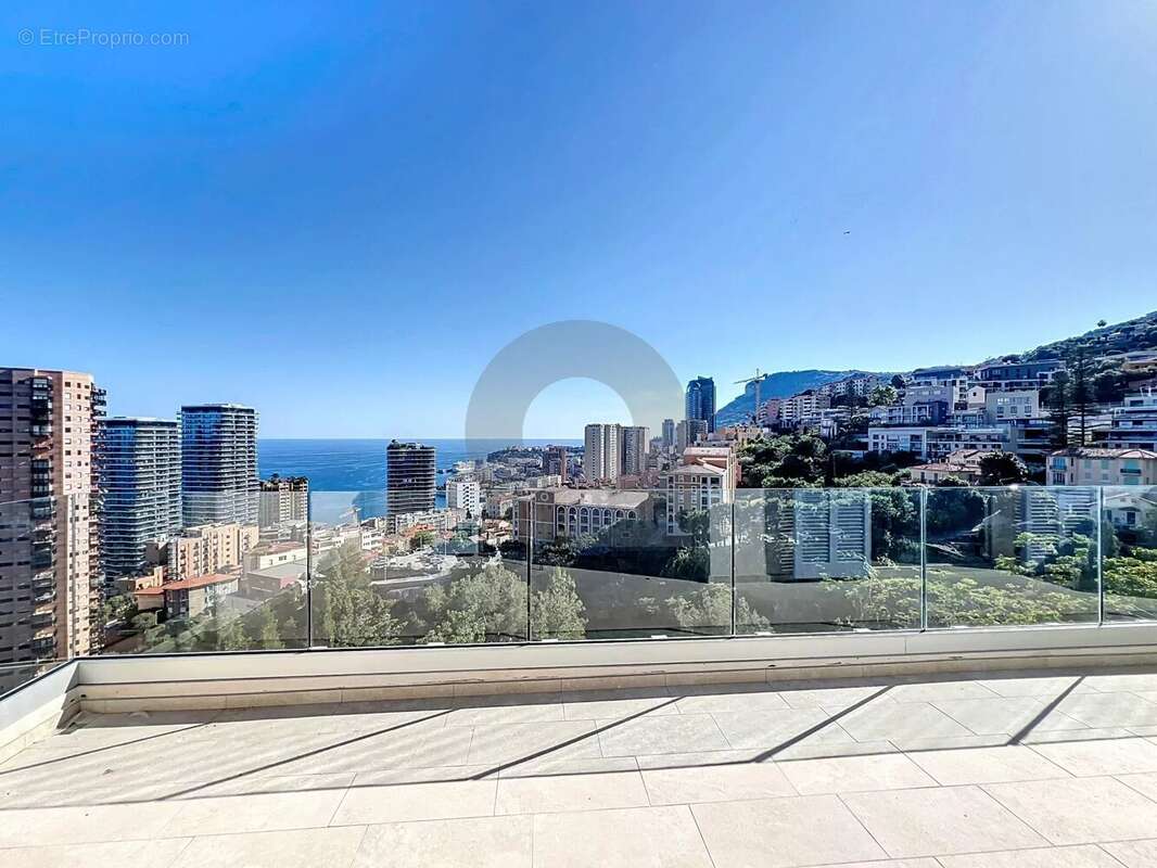 Appartement à ROQUEBRUNE-CAP-MARTIN