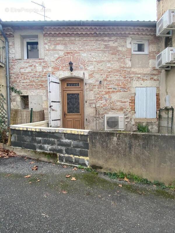 Appartement 140 m² · à Agen · 140 m² · 110 000 €
