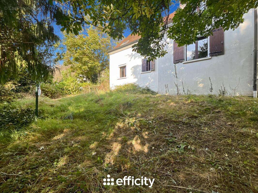 Maison à COULOMMIERS