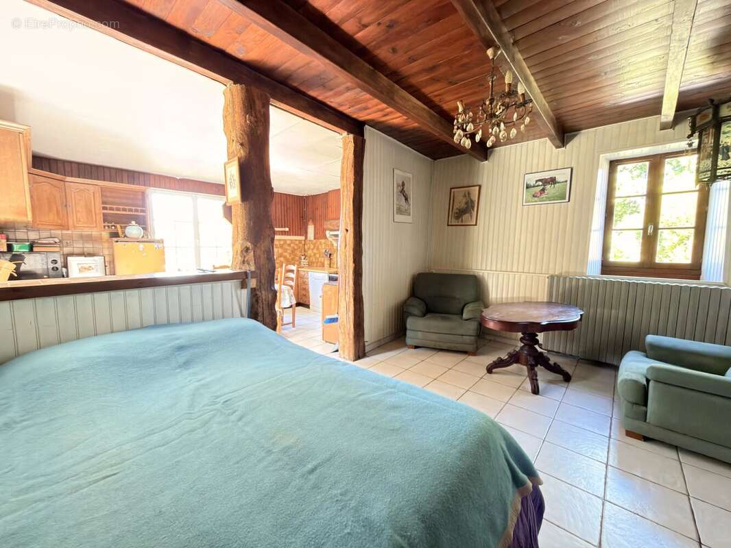 Appartement à TAIZE-AIZIE