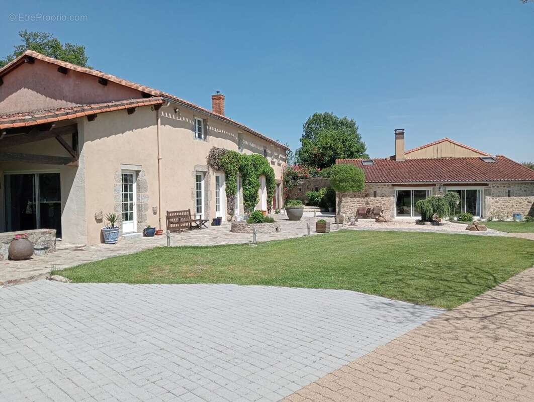Maison à SAINT-AUBIN-LE-CLOUD
