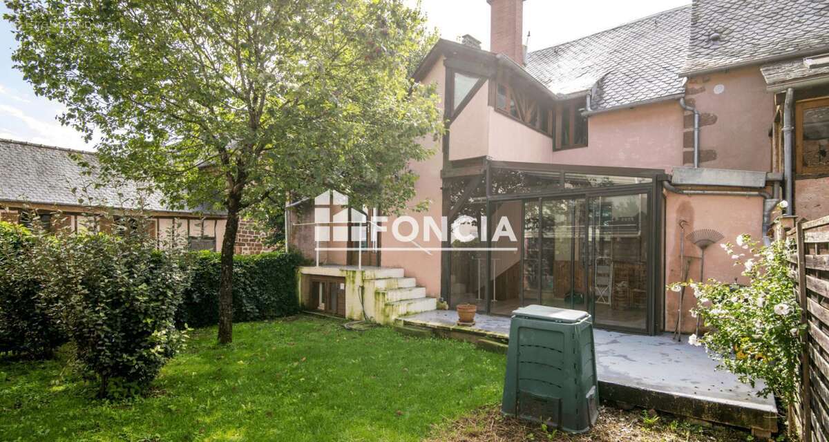 Maison à MARCILLAC-VALLON