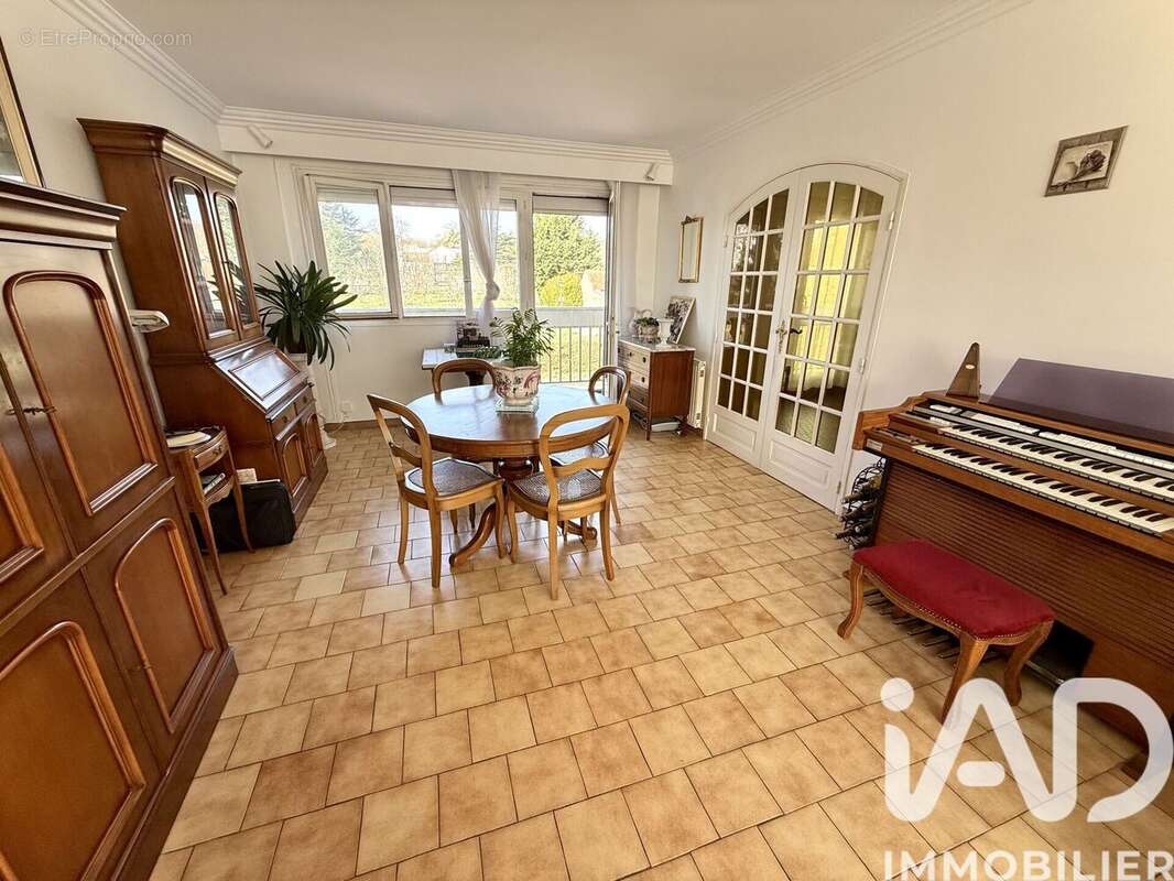 Photo 2 - Appartement à MONTIGNY-LE-BRETONNEUX