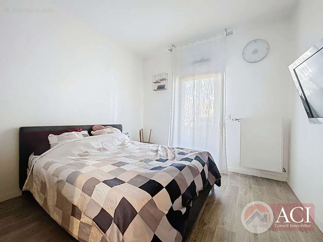 58096427c.jpg - Appartement à SAINT-DENIS