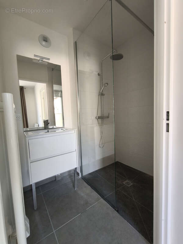 Appartement à SAINT-BONNET-DE-MURE